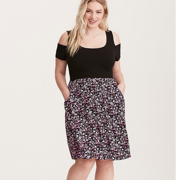 torrid Dresses & Skirts - Torrid FLORAL KNIT TO WOVEN COLD SHOULDER DRESS